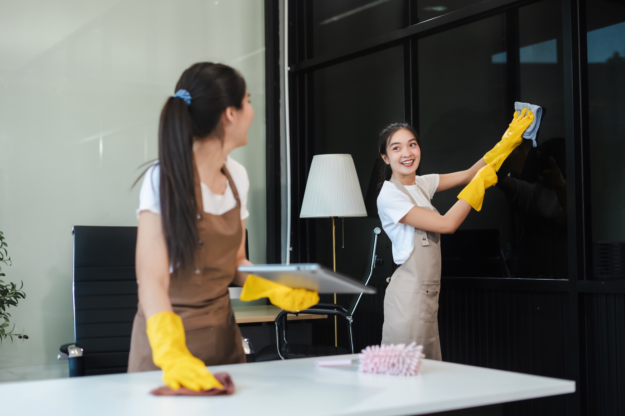 Online cleaning service, Office cleaning service clean, Professional Housekeeping.